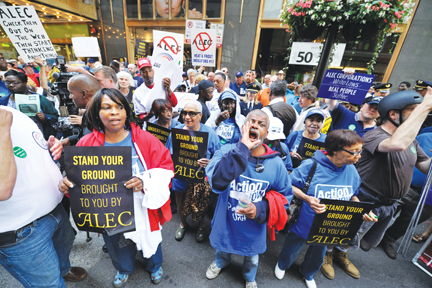 Hundreds of demonstrators surround Palmer House Hilton